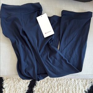 NWT Size 0 Lululemon Navy blue Nulu Leggings flared pant